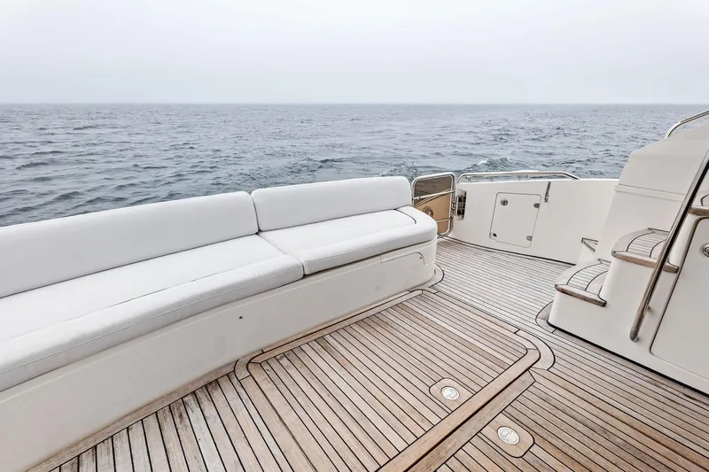 Adios IV Yacht Photos Pics 2009 Princess 54 Flybridge- ADIOS IV- Aft Deck