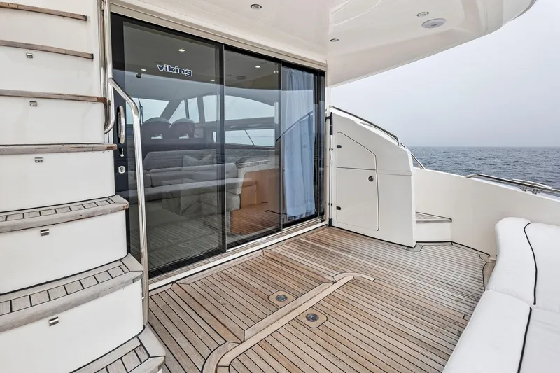 Adios IV Yacht Photos Pics 2009 Princess 54 Flybridge- ADIOS IV- Aft Deck