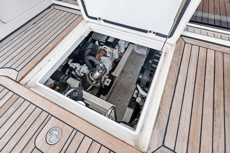 Adios IV Yacht Photos Pics 2009 Princess 54 Flybridge- ADIOS IV- Engine Compartment