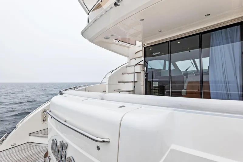 Adios IV Yacht Photos Pics 2009 Princess 54 Flybridge- ADIOS IV- Aft Deck