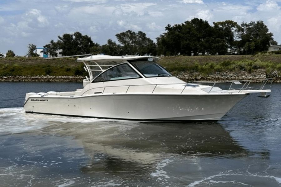 2019 Grady-White Express 370
