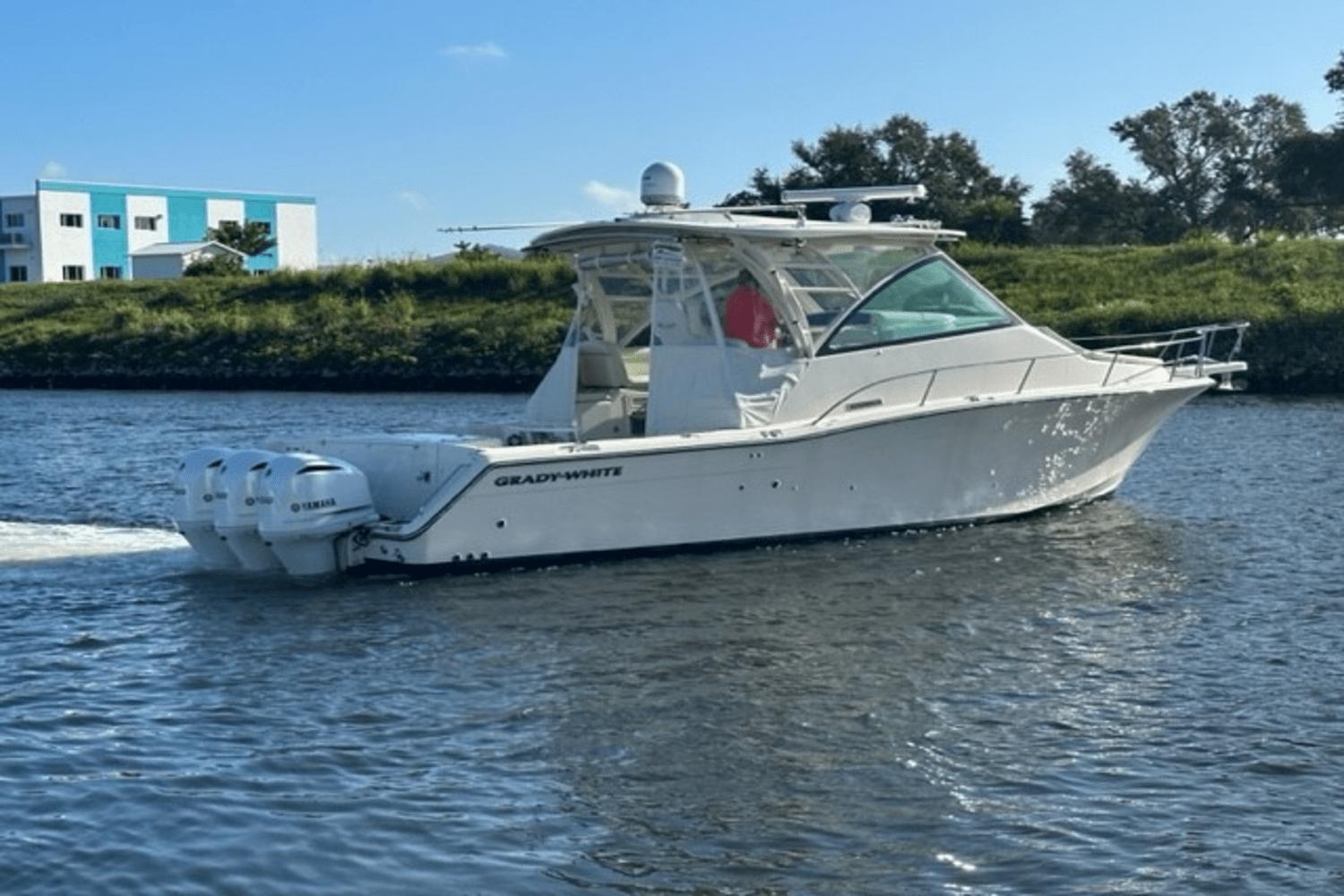 2019 Grady-White Express 370 Sport Fishing for sale - YachtWorld