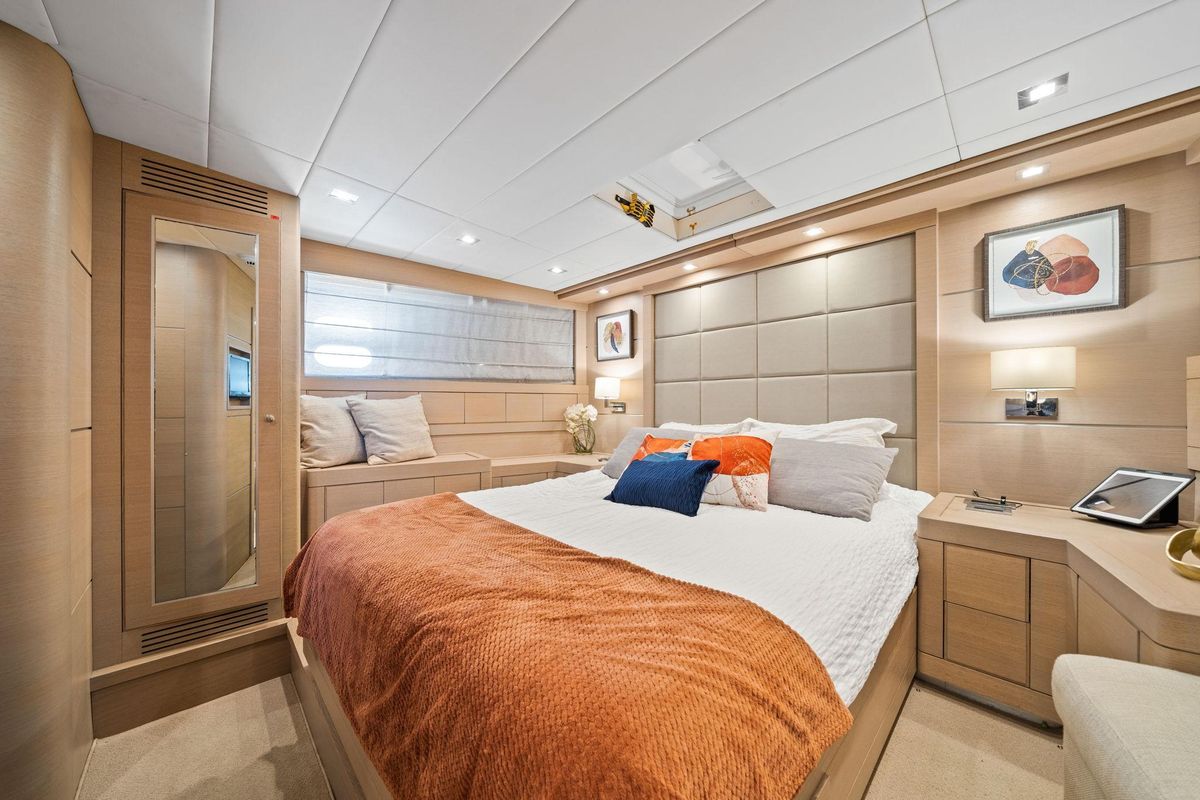 2010 Mangusta 72 
