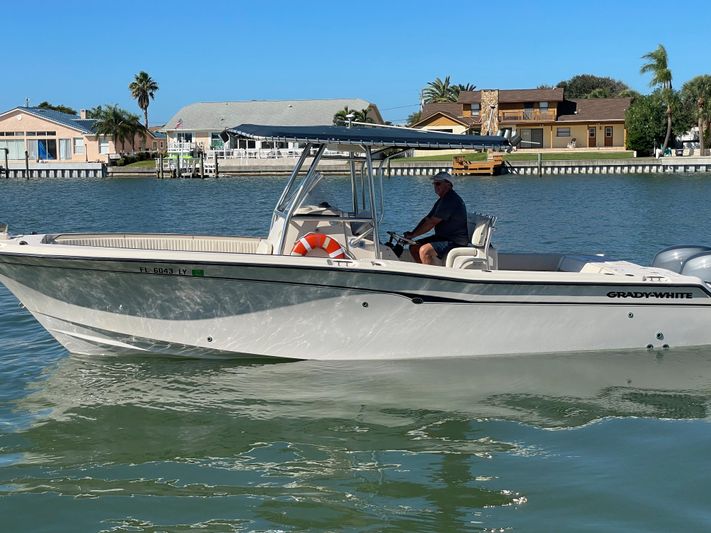 2003 GradyWhite Center Console Chase 273 Center Console for sale