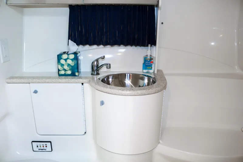  Yacht Photos Pics 2003 Formula 370 Super Sport boat bathroom sink and countertop.