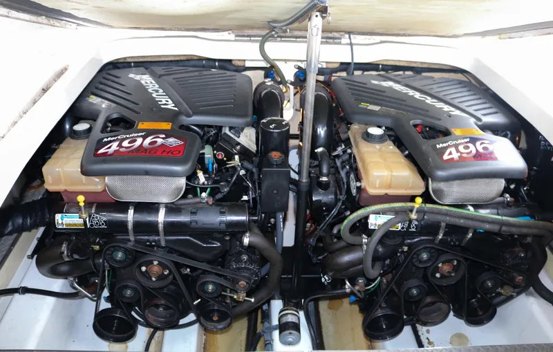  Yacht Photos Pics Twin Mercury 496 engines in a 2003 Formula 370 Super Sport boat.