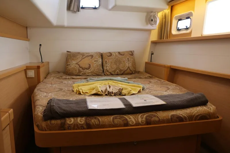 Rum Away Yacht Photos Pics 