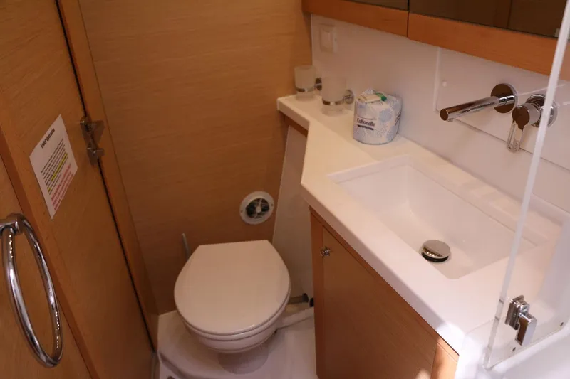 Rum Away Yacht Photos Pics 