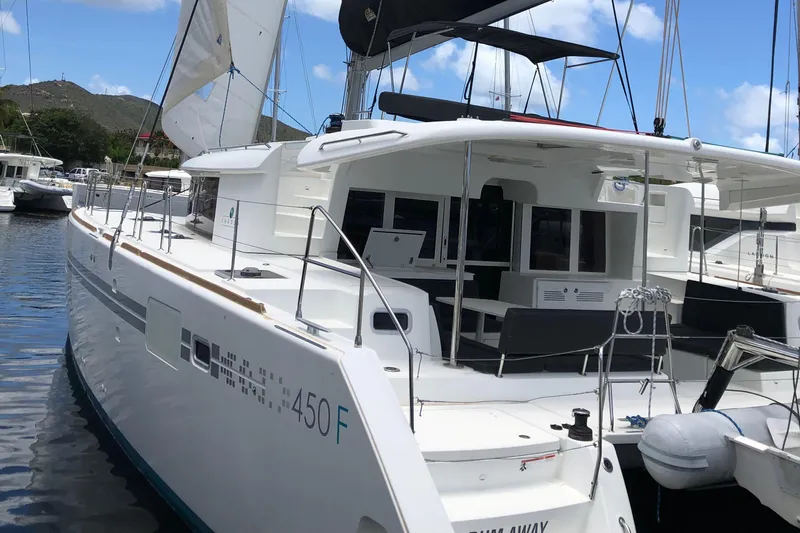 Rum Away Yacht Photos Pics 