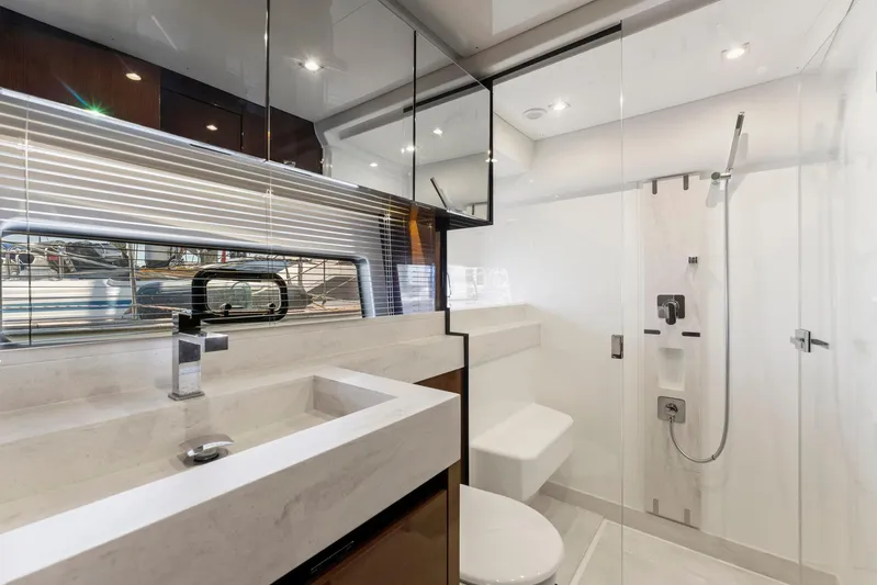 Lions Pride Yacht Photos Pics 