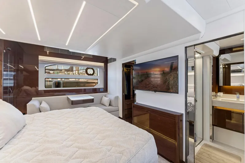 Lions Pride Yacht Photos Pics 