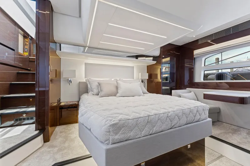 Lions Pride Yacht Photos Pics 