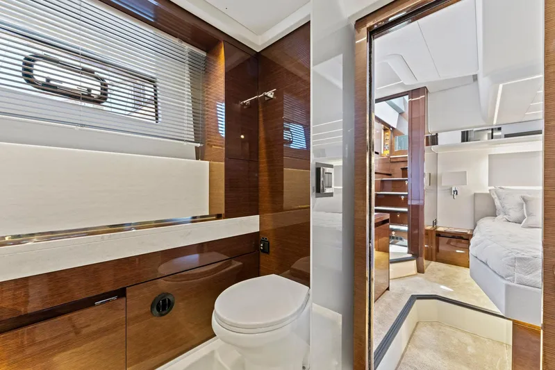 Lions Pride Yacht Photos Pics 