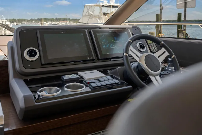 Lions Pride Yacht Photos Pics 