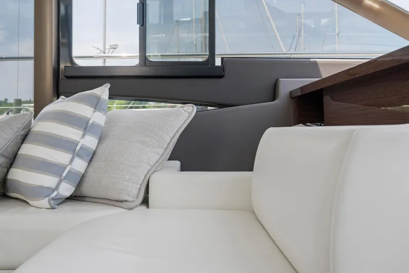 Lions Pride Yacht Photos Pics 