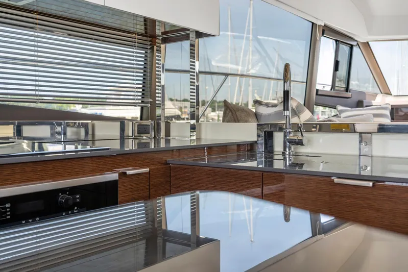 Lions Pride Yacht Photos Pics 