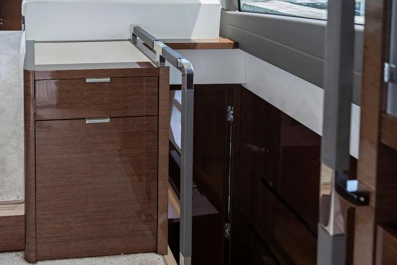 Lions Pride Yacht Photos Pics 