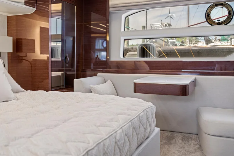 Lions Pride Yacht Photos Pics 