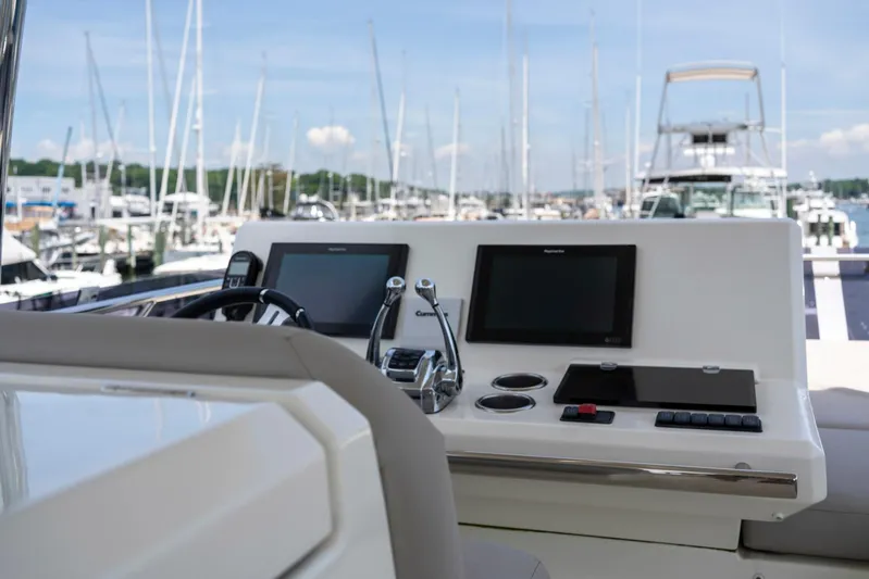 Lions Pride Yacht Photos Pics 