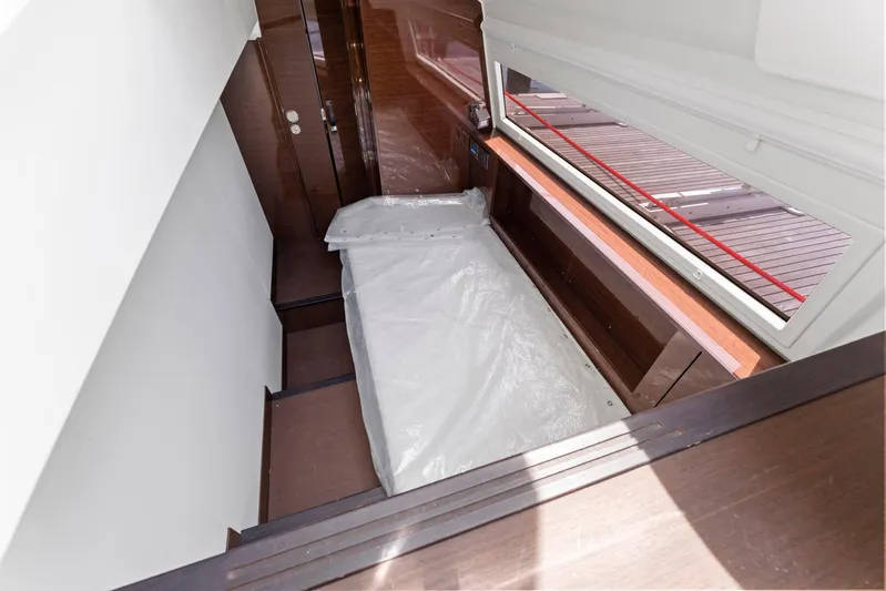 Lions Pride Yacht Photos Pics 