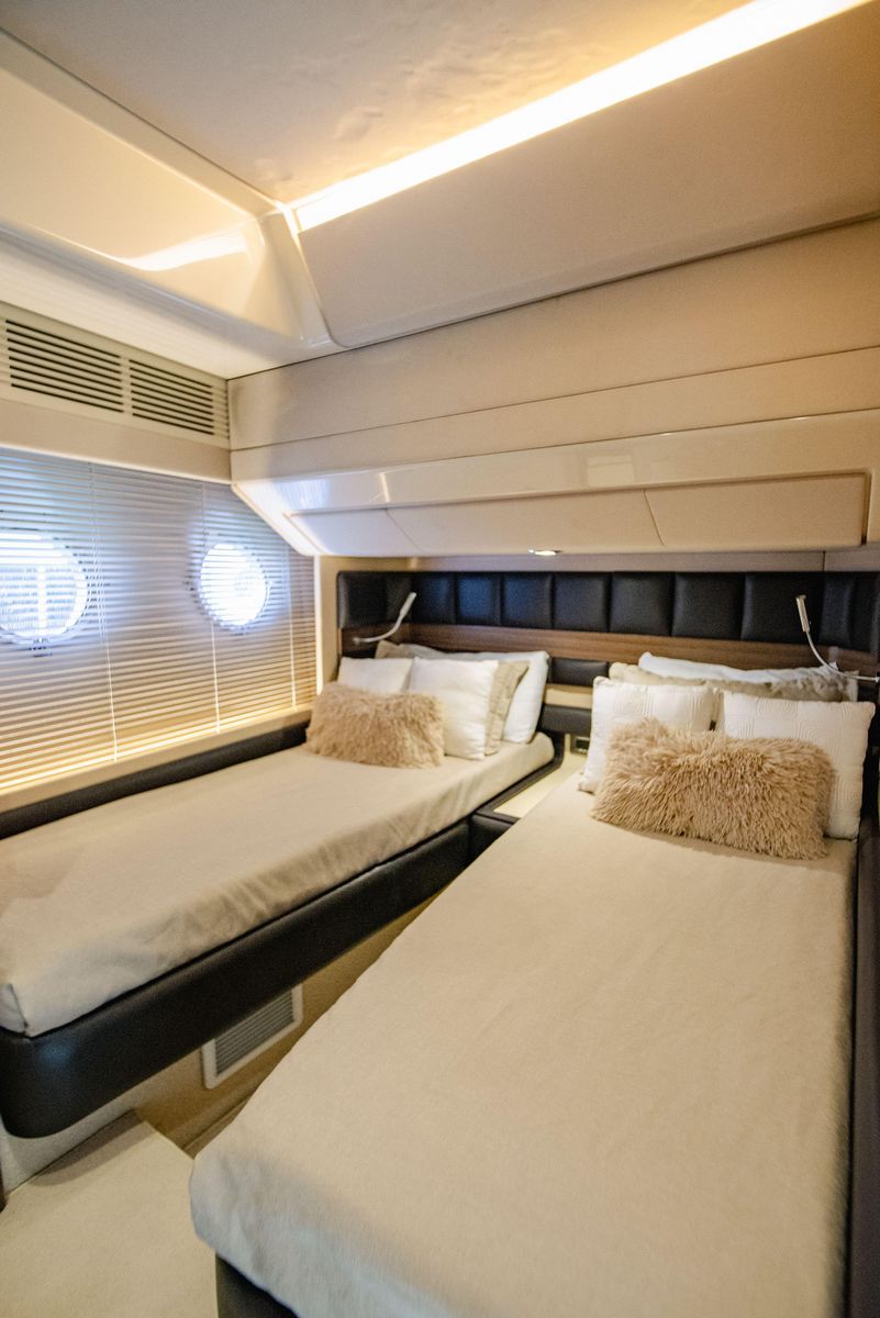 2016 Azimut 64 