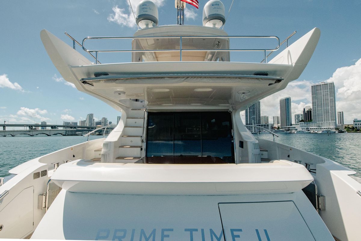 2016 Azimut 64 