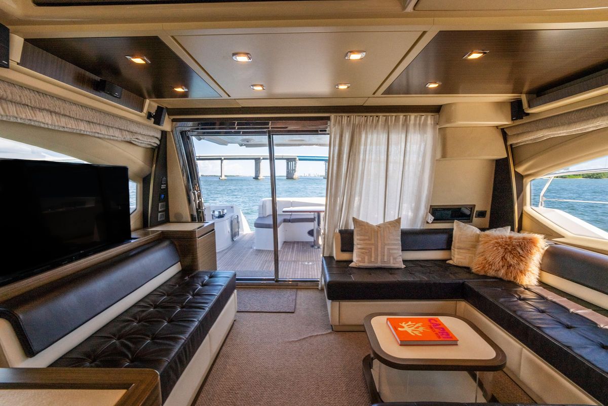 2016 Azimut 64 