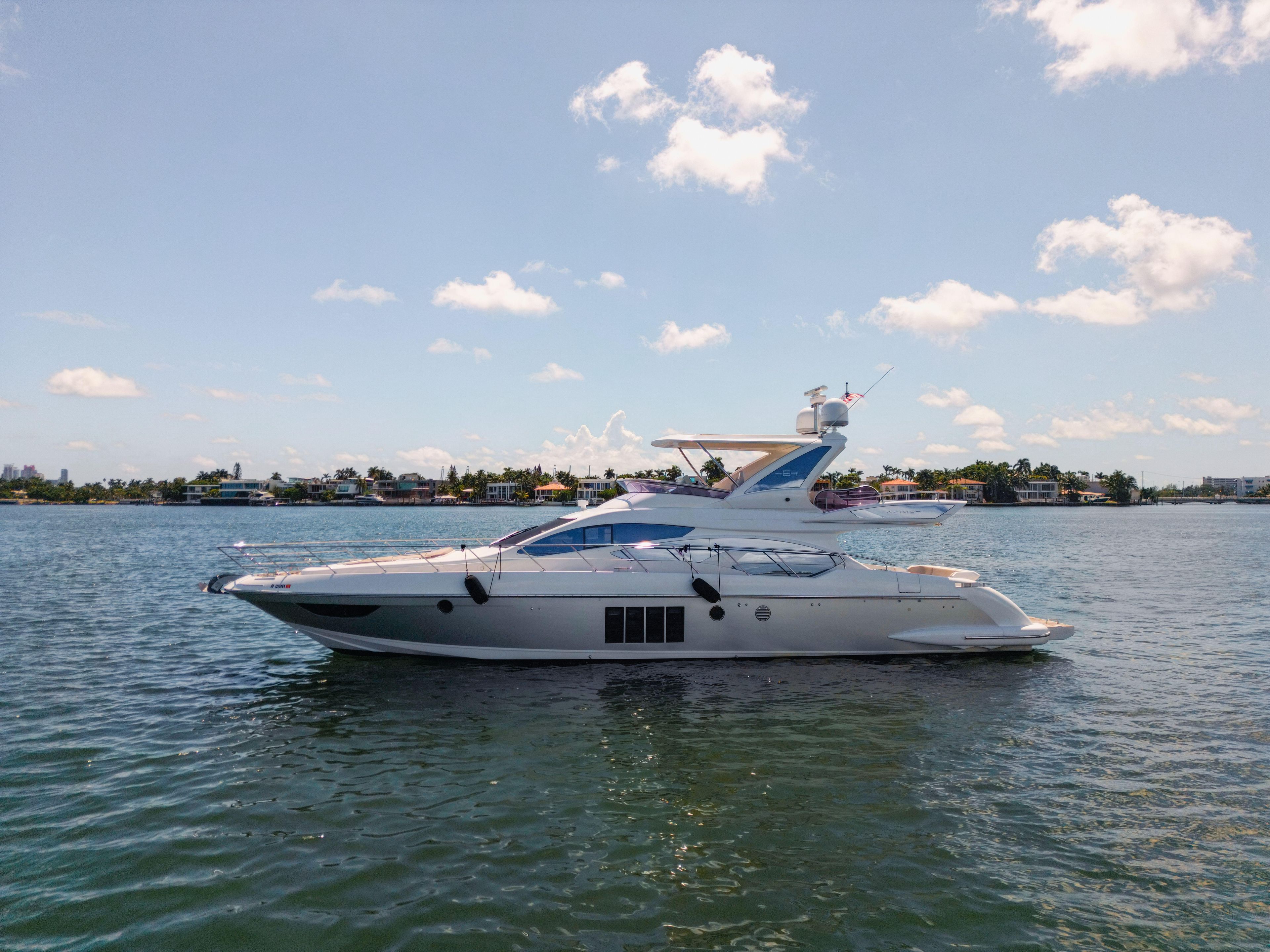 Yacht