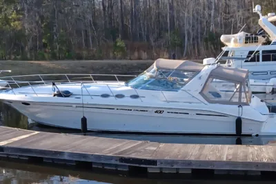 Sea Ray 400 Express Cruiser