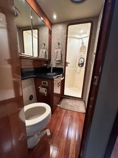 Essential Yacht Photos Pics 