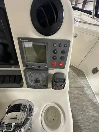 Essential Yacht Photos Pics 