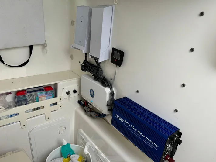  Yacht Photos Pics Electrical setup inside 2008 Everglades 320CC boat with 1500W inverter.