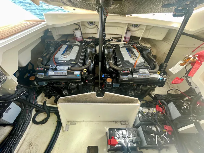 Honey Yacht Photos Pics 