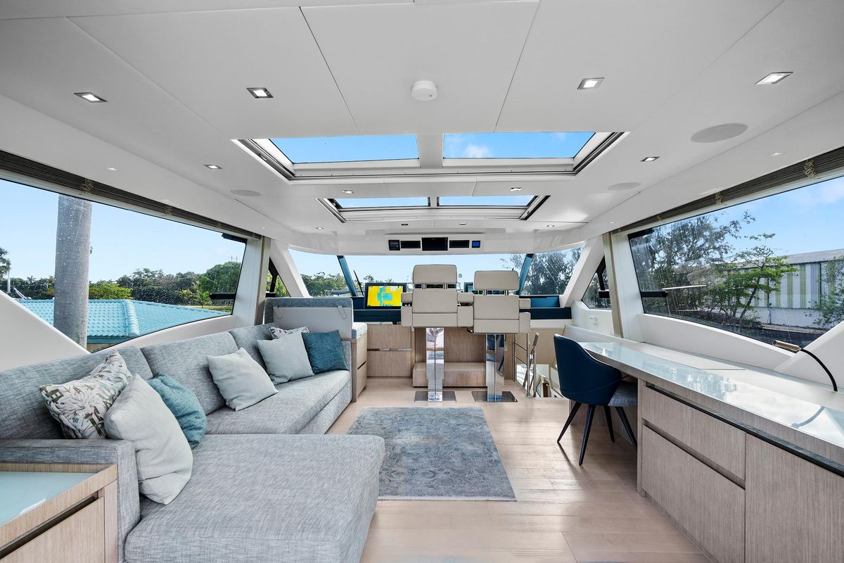 2021 Monte Carlo Yachts 76 