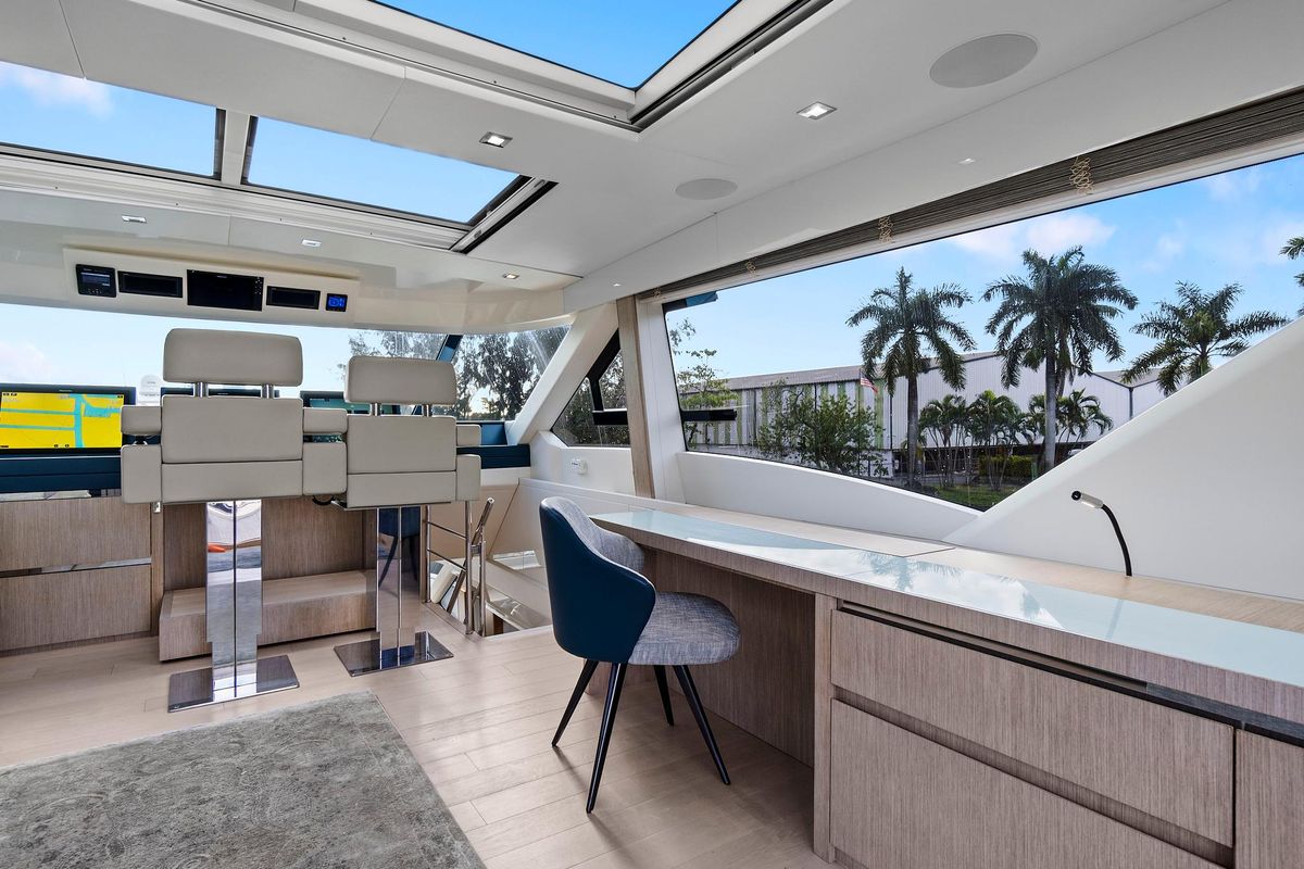2021 Monte Carlo Yachts 76 