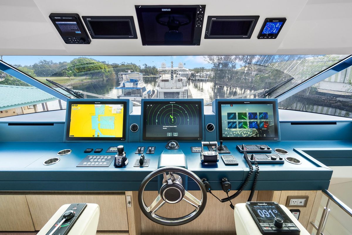 2021 Monte Carlo Yachts 76 