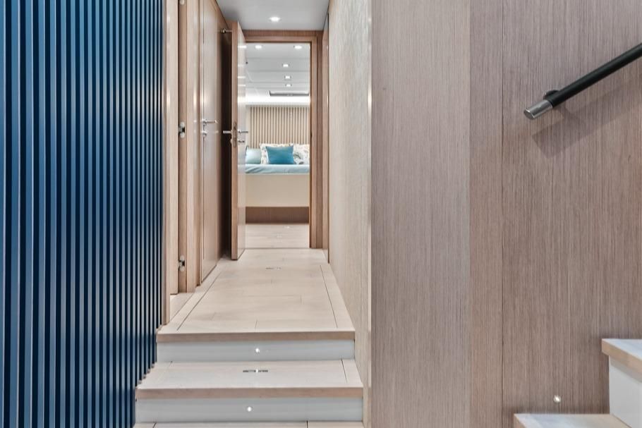 2021 Monte Carlo Yachts 76 