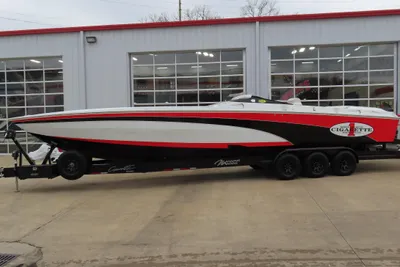 Cigarette 38 Top Gun