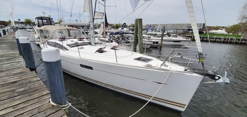 Spring Tide Yacht Photos Pics 