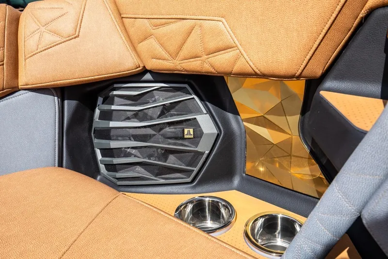  Yacht Photos Pics 2024 Nautique Super Air Nautique G23 Paragon interior with premium speaker and cup holders.