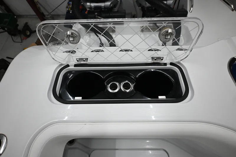  Yacht Photos Pics Freeman 43 (2024) boat cup holders with transparent cover in a sleek design.