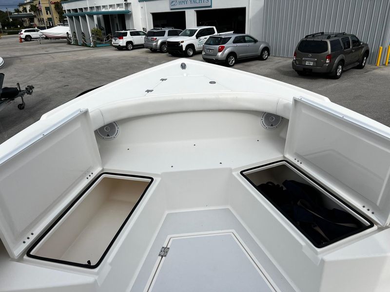 2016 Albury Brothers 27 Center Console