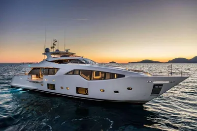 Custom Line Ferretti Group
