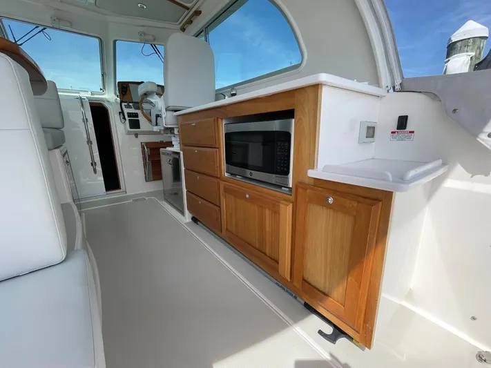 Belle In Hand Yacht Photos Pics 