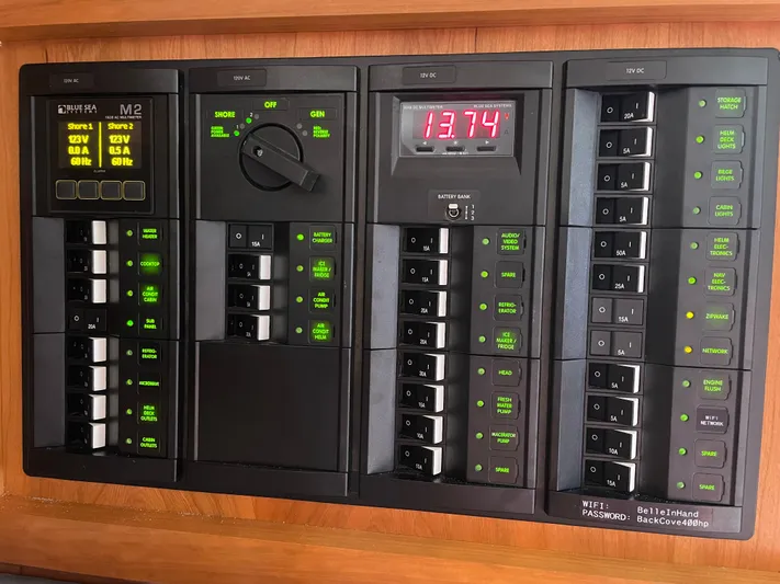 Belle In Hand Yacht Photos Pics 