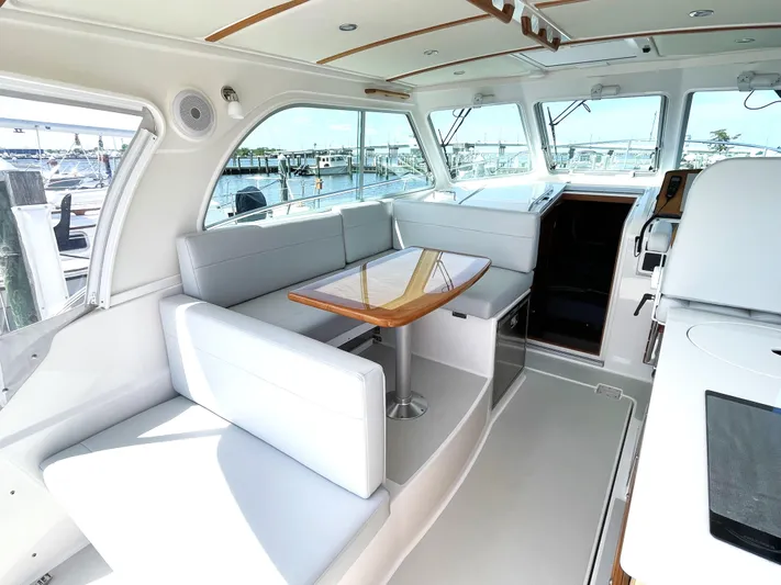 Belle In Hand Yacht Photos Pics 