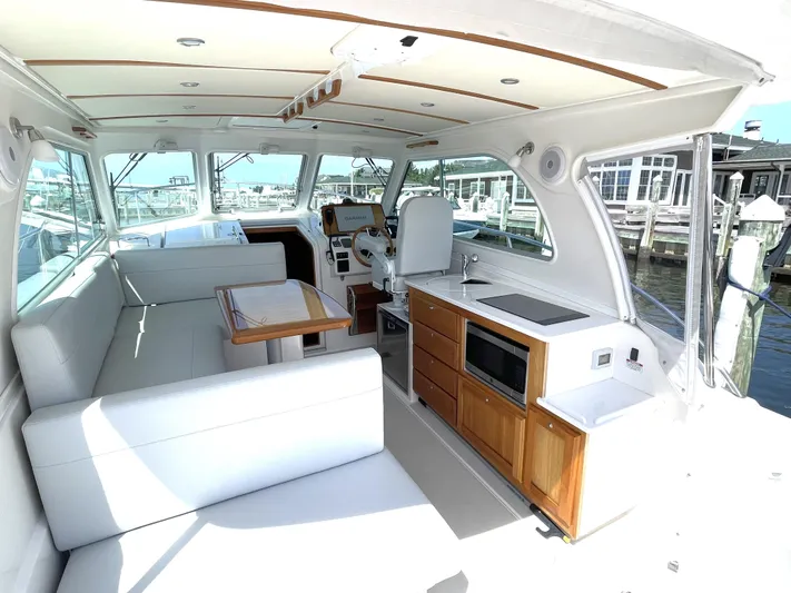 Belle In Hand Yacht Photos Pics 