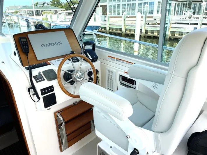 Belle In Hand Yacht Photos Pics 