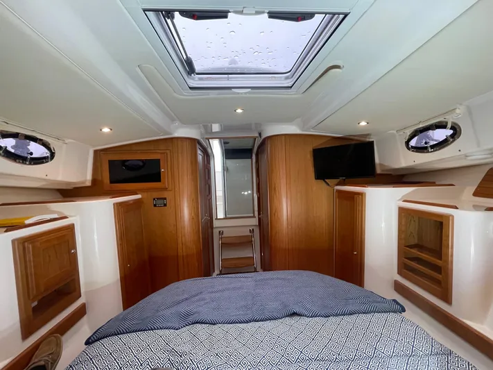 Belle In Hand Yacht Photos Pics 