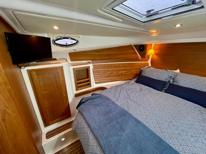 Belle In Hand Yacht Photos Pics 